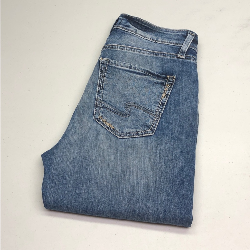 LIKE NEW SILVER AVERY CAPRI JEANS 29x26 ⭐️